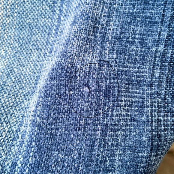 Accents New York Blue Rayon Chenille Square Scarf NWT O/S - Picture 11 of 13